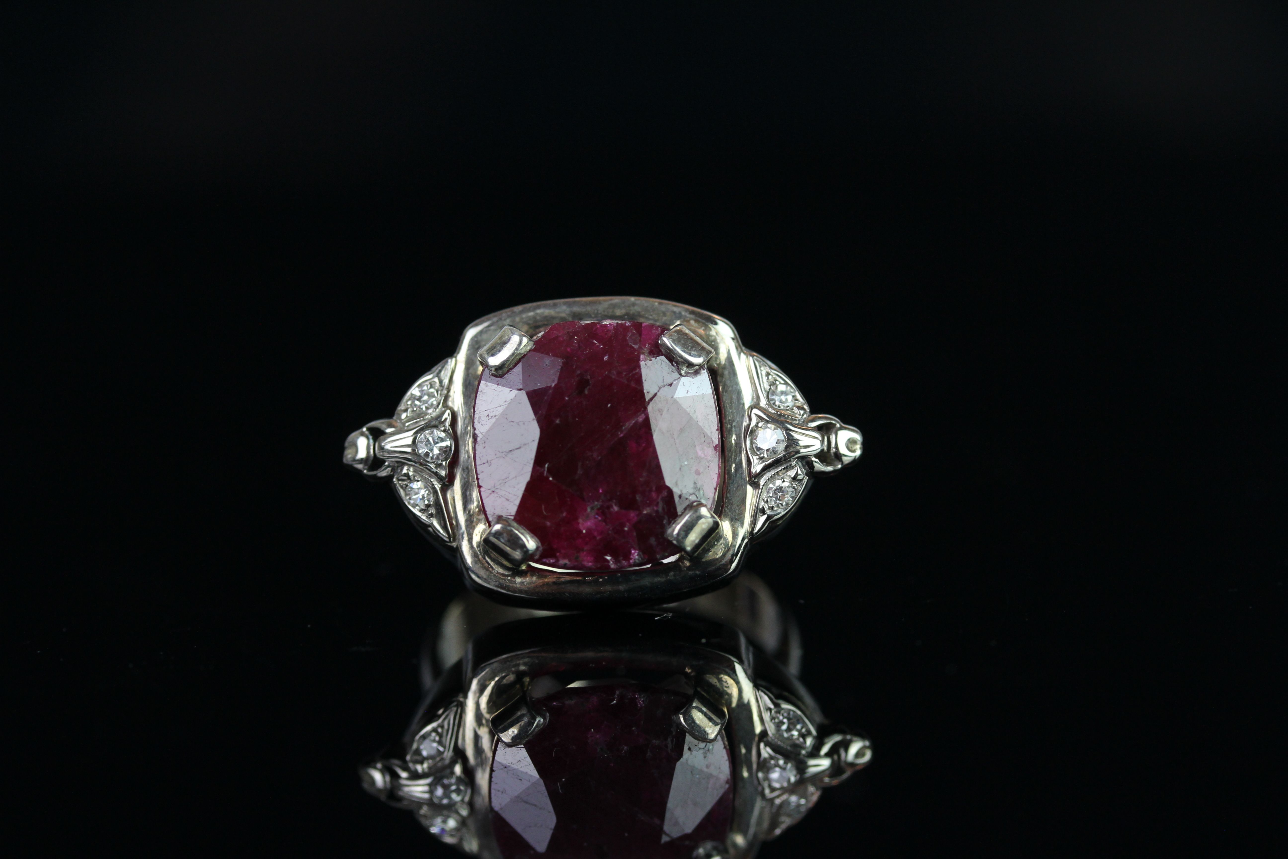 Natural Ruby and Diamond Ring, set with 1 cushion cut ruby approximately 11.04ct