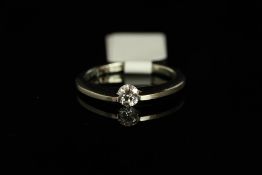 PLATINUM SINGLE BRILLIANT CUT MOVING DIAMOND RING,diamond stated inside shank as colour G and