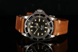 GENTLEMEN'S VINTAGE TUDOR OYSTER PRINCE SUBMARINER REF 7016/0 CIRCA 1970, Circular black dial with