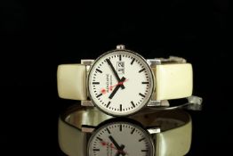 GENTLEMENS MONDAINE WRISTWATCH, circular white dial with black hour markers and minute track, date