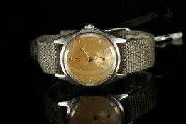 GENTLEMENS OMEGA WRISTWATCH REF. 2536, circular patina sunset dial with diamond hour markers and