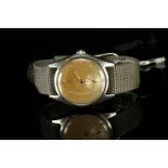 GENTLEMENS OMEGA WRISTWATCH REF. 2536, circular patina sunset dial with diamond hour markers and