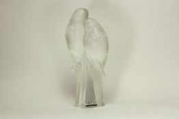 PAIR OF LALIQUE PARAKEETS CUDDLING.h 18,7 cm x l 8,3 cm x w 6,2 cm. *** Please view images carefully