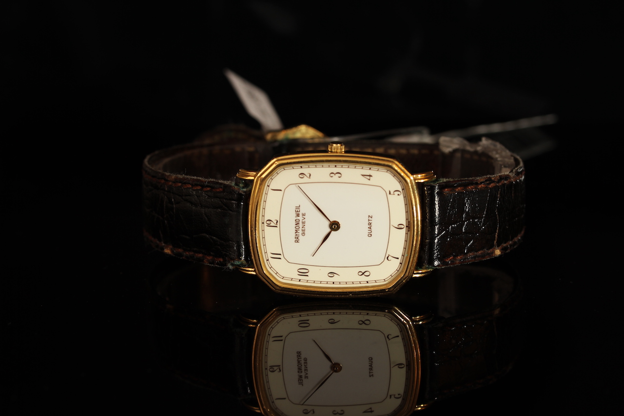 *TO BE SOLD WITHOUT RESERVE* Raymond Weil Quartz 18ct gold plated cushion case, reference 5317-5,