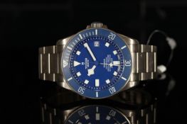 GENTLEMAN'S TUDOR PELAGOS CALIBRE MT5612, round, navy blue dial with illuminated hands,