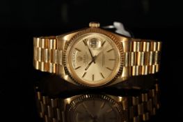 GENTLEMEN'S 18CT ROLEX OYSTER PERPETUAL DAY-DATE REF 1803 CIRCA 1973, gold dial with baton hour