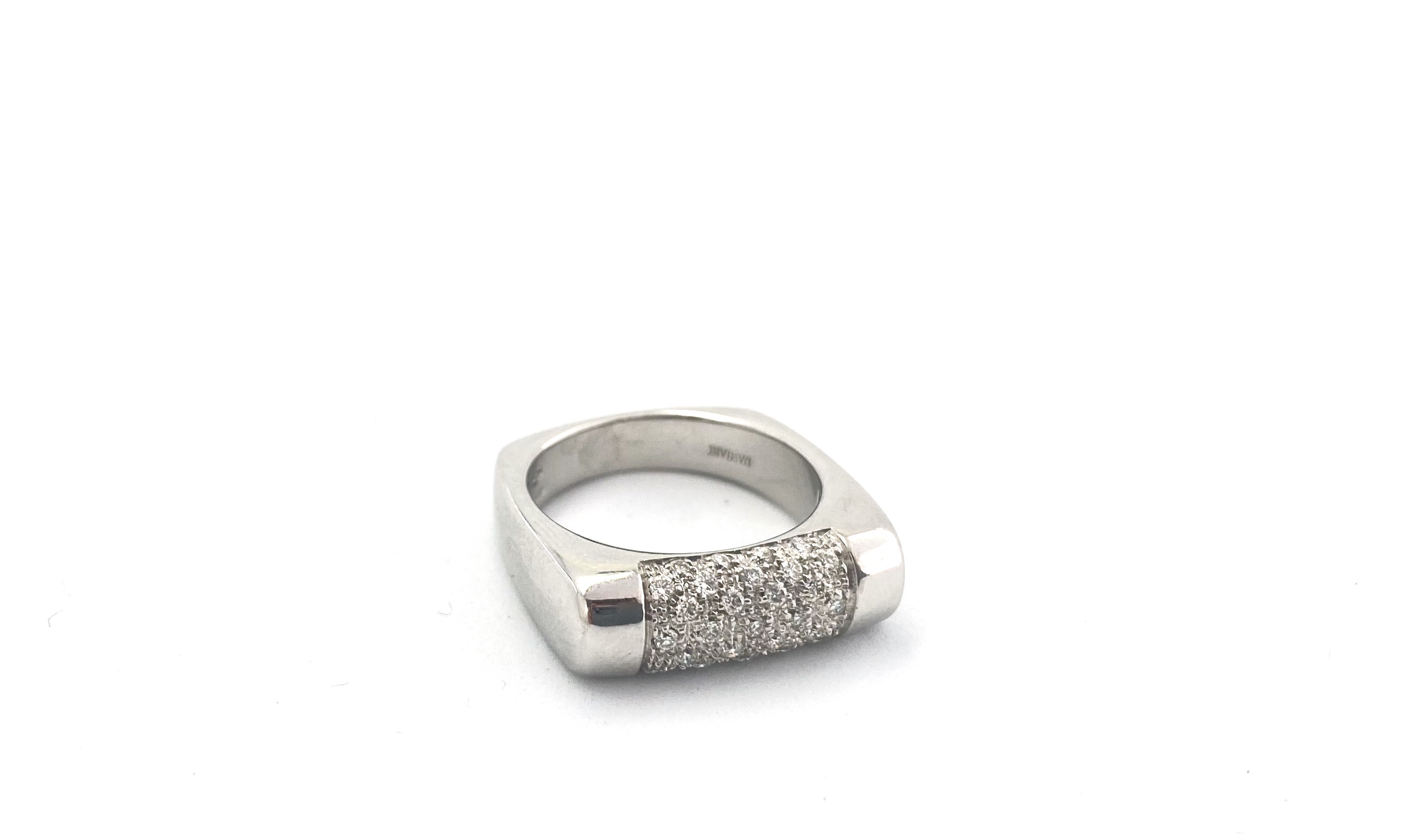 18ct Diamond Dress Ring, bombe set diamonds, - Image 2 of 2