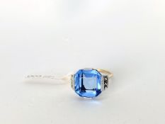 9CT EARLY 20TH CENTURY BLUE PASTE STONE DRESS RING, total weight 5.7gs, ring size O.