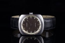 GENTLEMENS LONGINES CONQUEST WRISTWATCH REF. 1535, circular silver dial with silver hour markers and