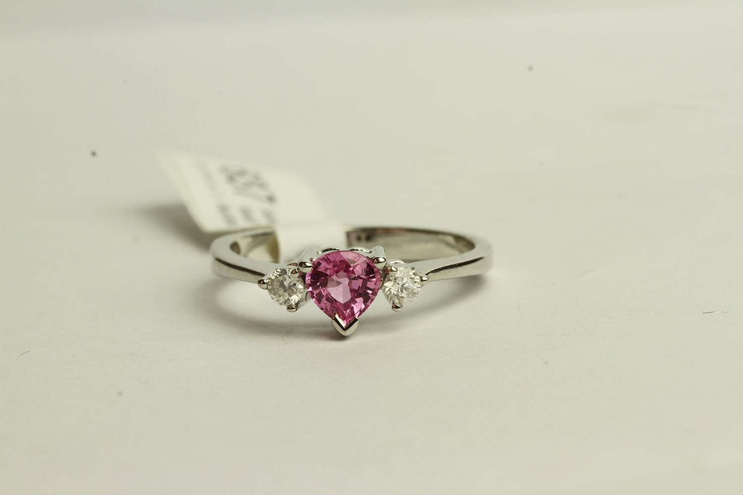 Pink Sapphire and Diamond Ring, set with 1 pink sapphire