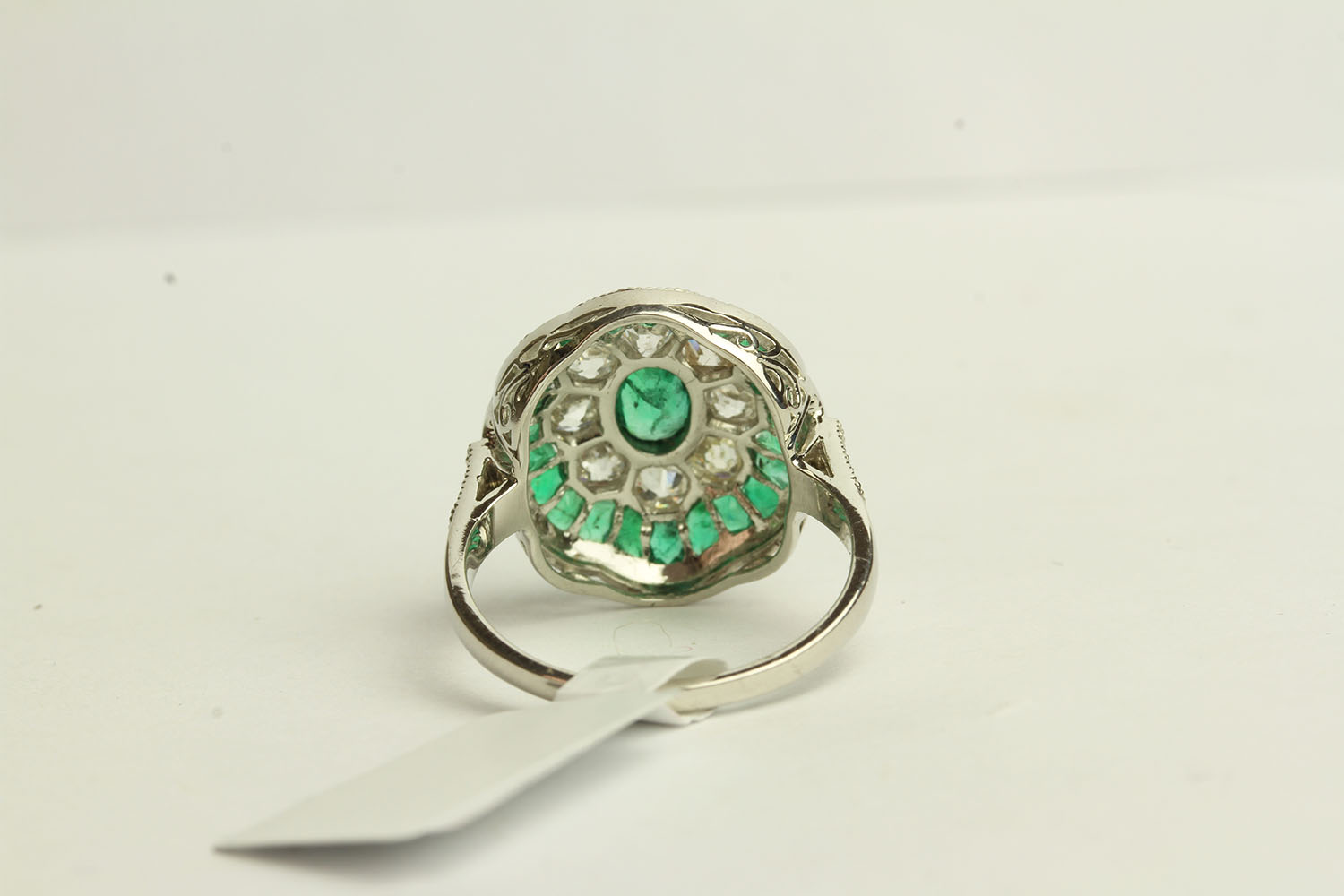 Emerald and Diamond Daisy Style Ring, set with emeralds totalling approximately 1.45ct - Image 3 of 3