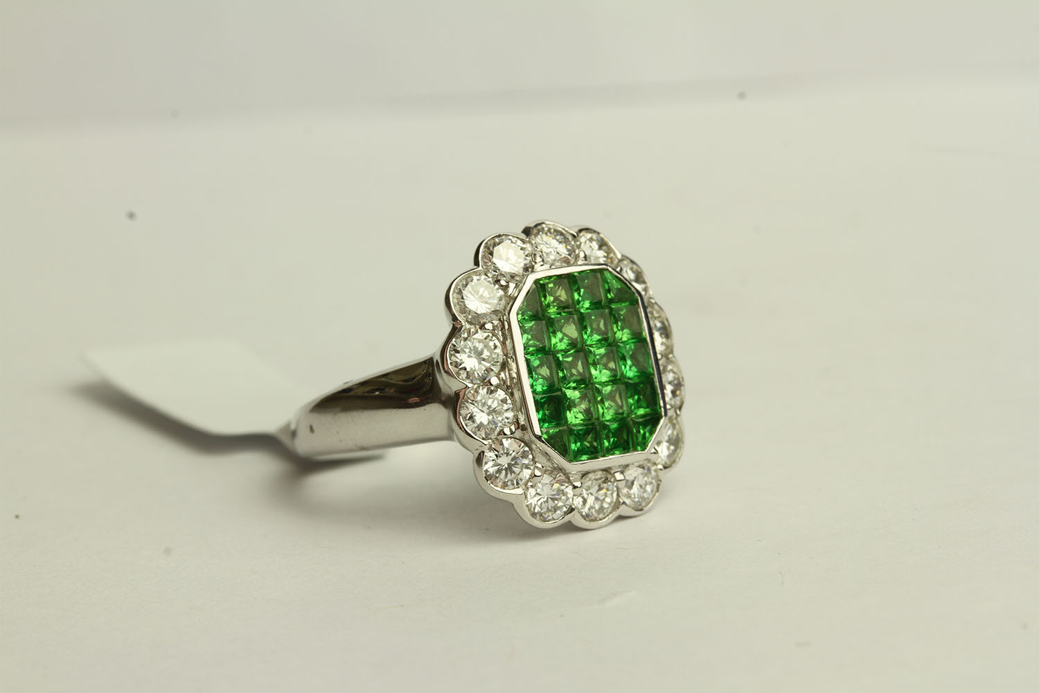 Tsavorite Rare Green Garnet and Diamond Checkerboard Style Ring, set with garnets totalling - Image 2 of 3