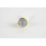 18CT CABOCHON CUT CHALCEDONY SIGNET RING, stone estimated as 15.2 x 10.4 mm, total weight 16.7 gms ,
