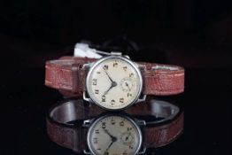 MID SIZE TALIS WRISTWATCH, circular guilloche dial