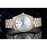 GENTLEMENS OMEGA SEAMASTER 18CT GOLD AUTOMATIC DAY DATE WRISTWATCH REF. A88150, circular silver