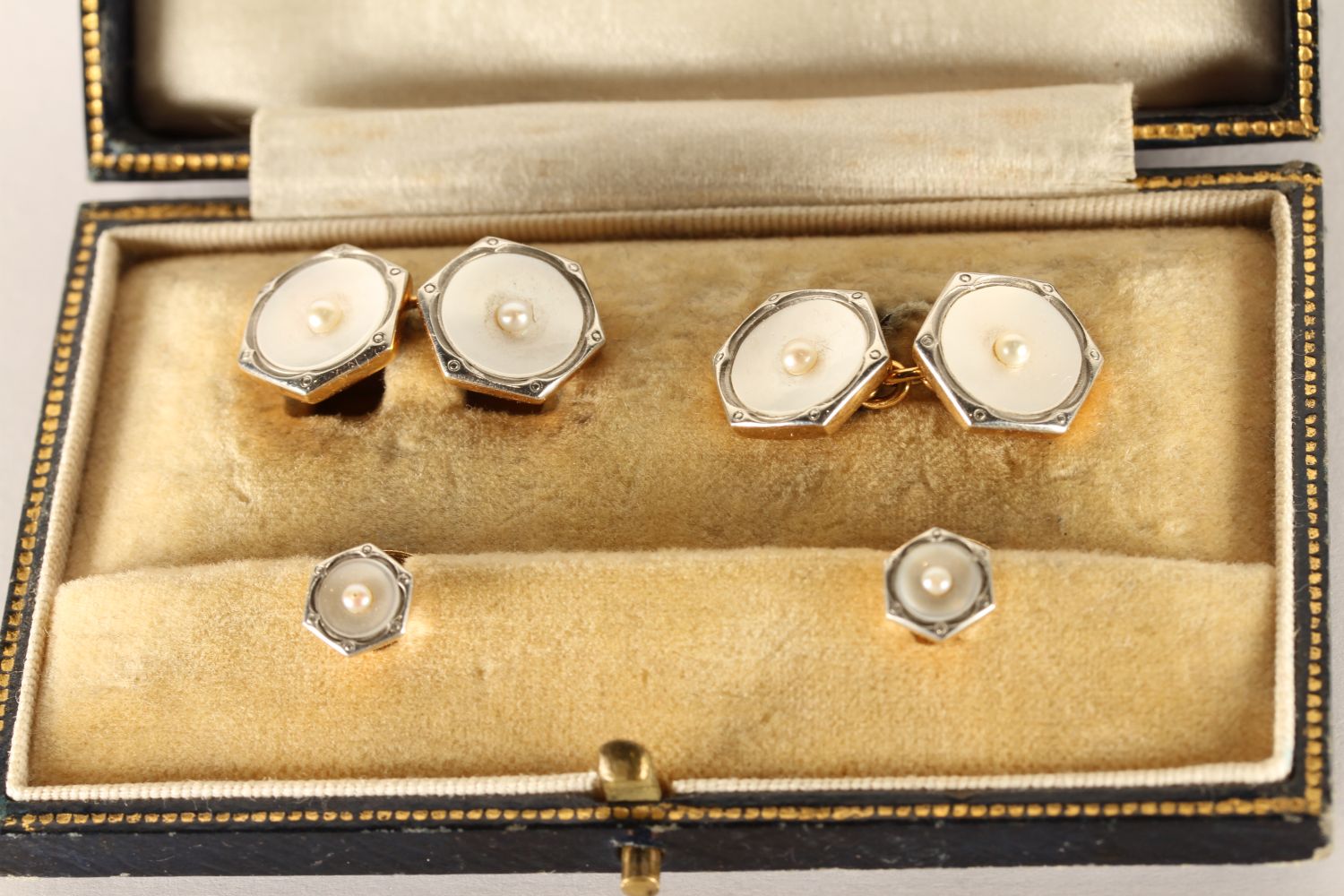 A set of 18ct Mother of Pearl cufflinks with two shirt studs, mappin and webb box, 11.4g gross - Image 2 of 3