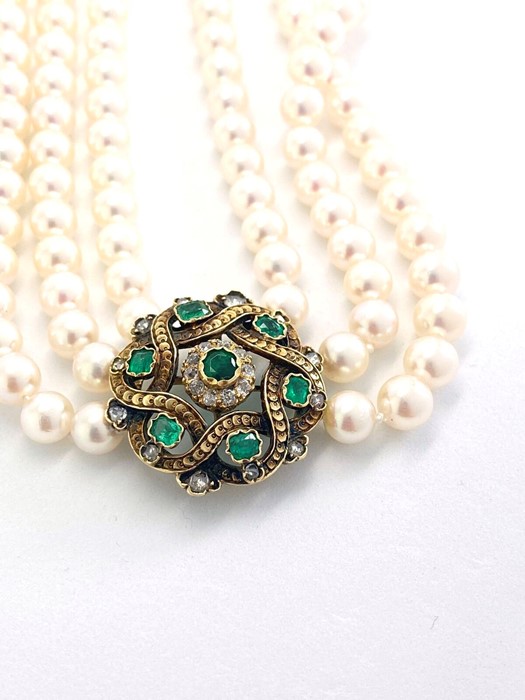 Triple Row Pearl Choker, Emerald and Old cut diamond set clasp - Image 3 of 3