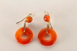 Carved Agate Hoop Earrings, suspended from cabochons, yellow gold fittings, 7g
