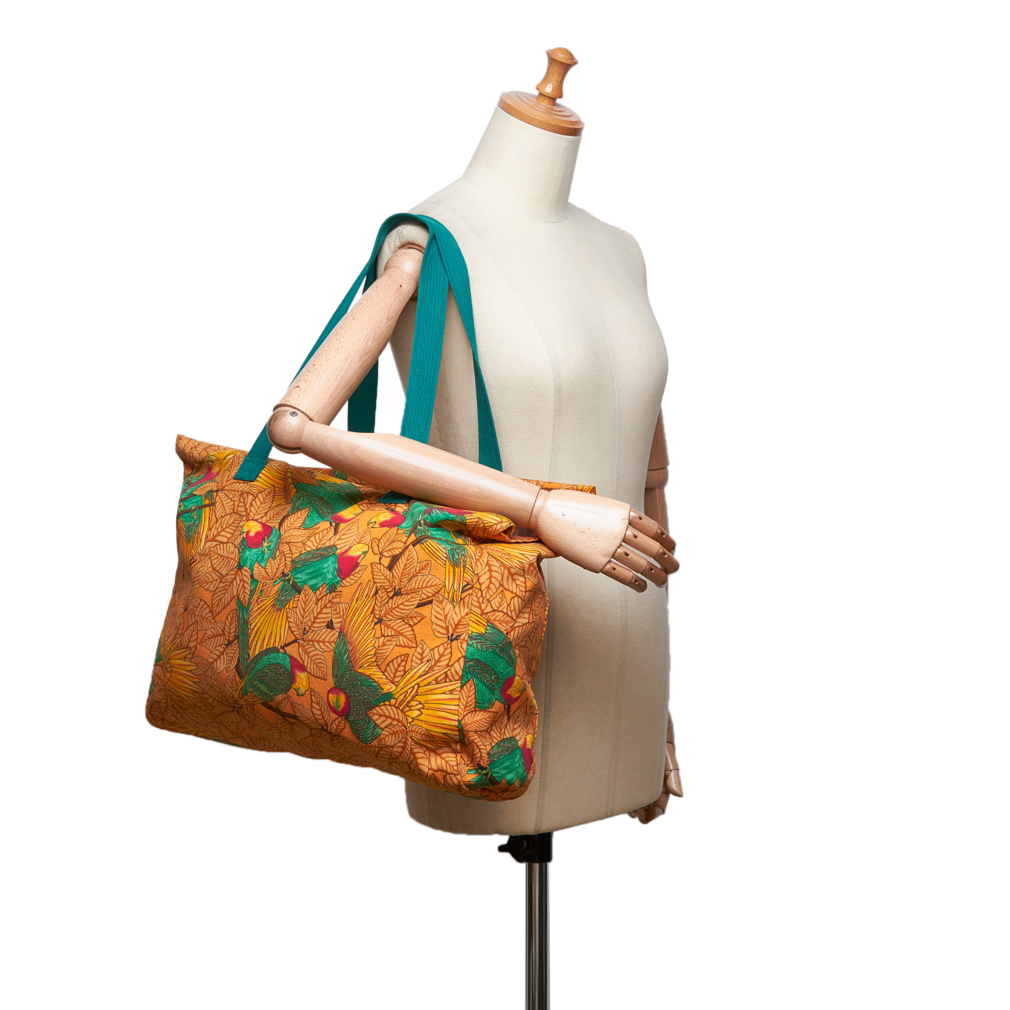 Hermes Printed Canvas Tote Bag, this tote bag features a printed canvas body, flat handles, and an - Image 7 of 10