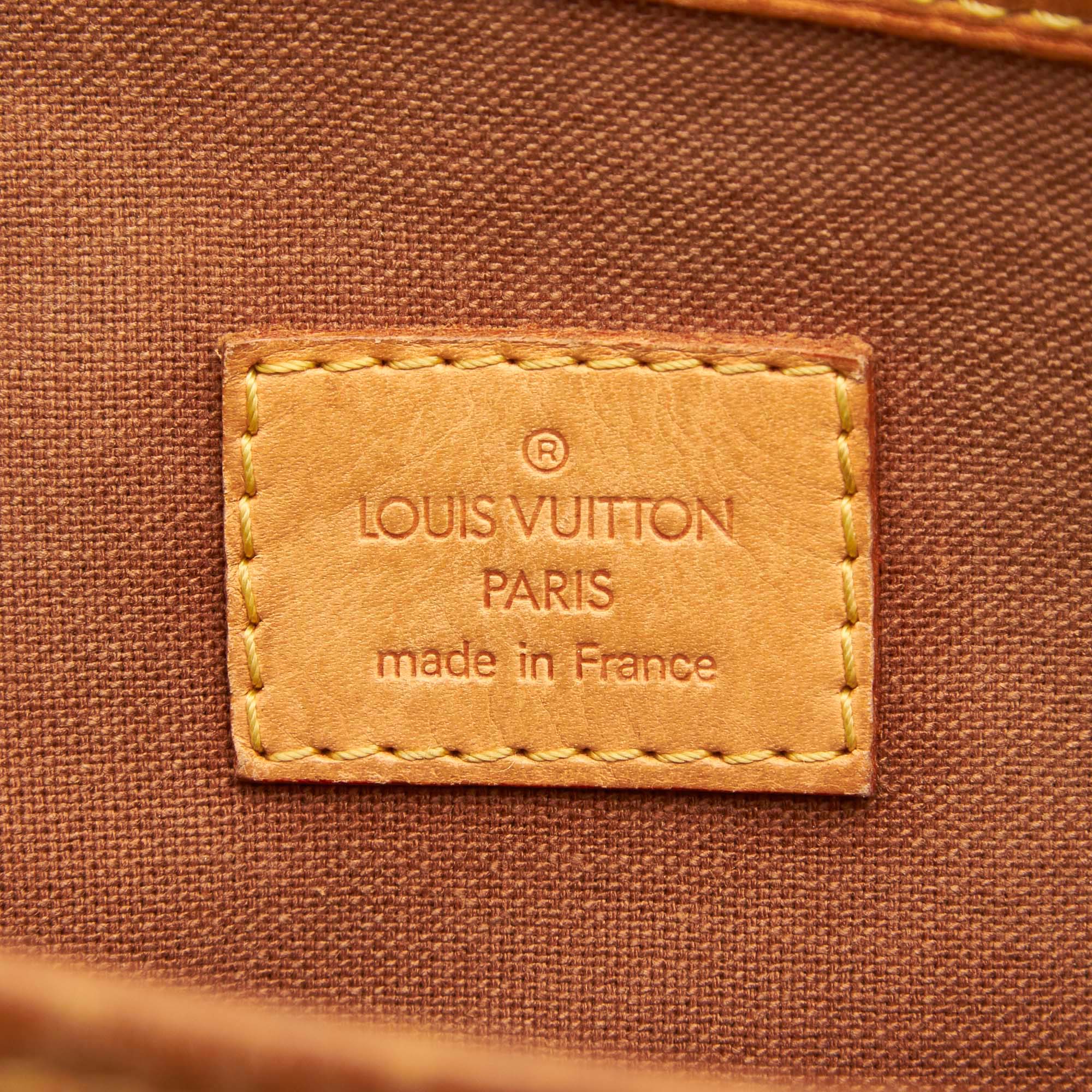 Louis Vuitton Monogram Batignolles Vertical Tote Bag, the Batignolles features a monogram canvas - Image 6 of 10