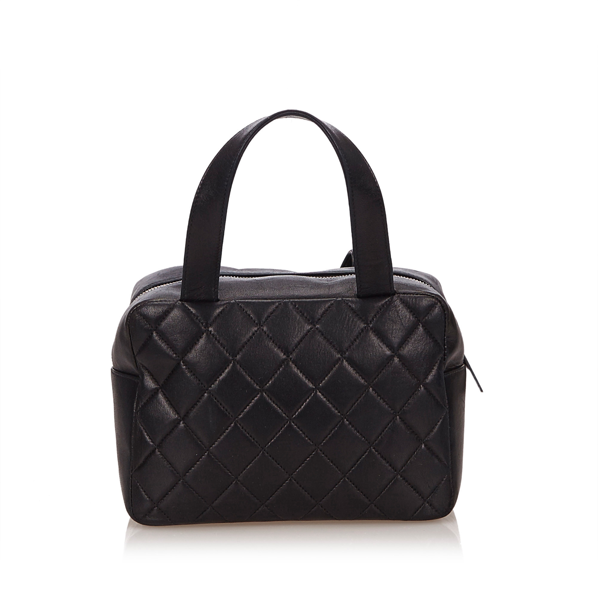 Chanel Matelasse Lambskin Leather Handbag, this handbag features a leather body, exterior front slip - Image 3 of 10