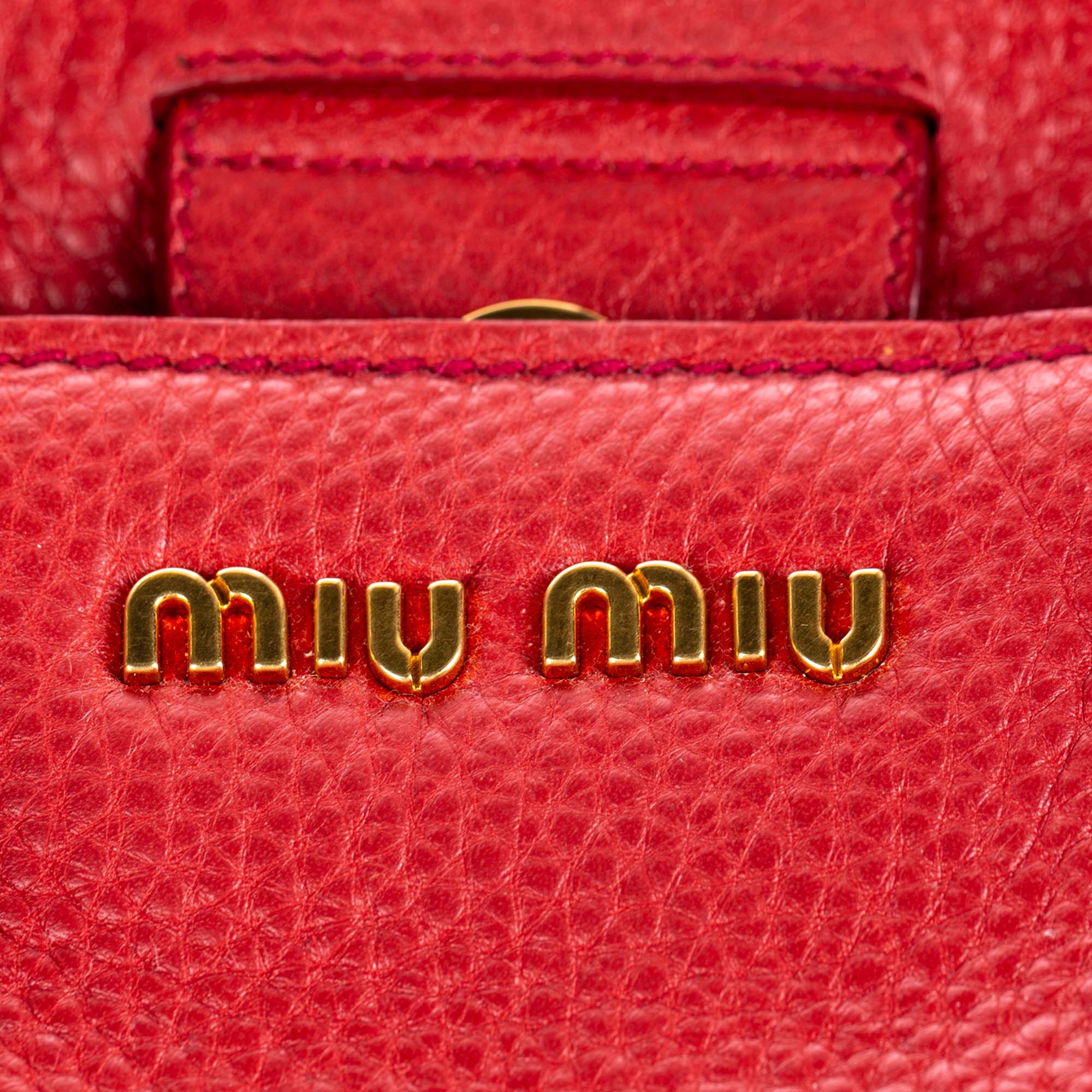 Miu Miu Vitello Daino Shopping Bag, this tote bag features a calf leather body, flat leather straps, - Image 19 of 19