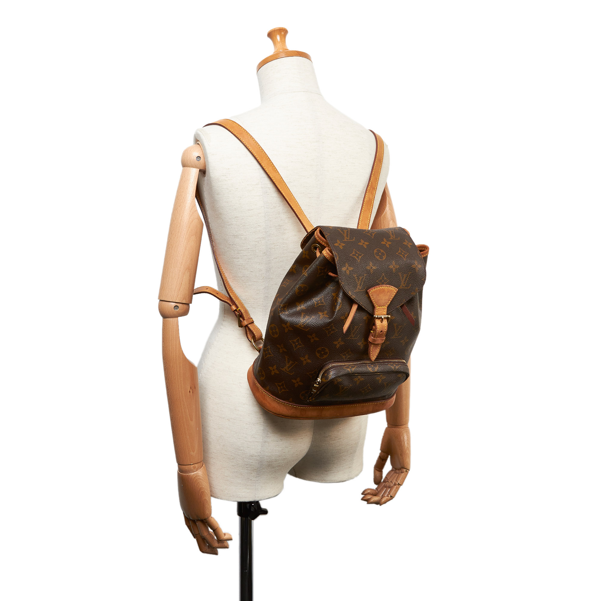 Louis Vuitton Monogram Montsouris MM Backpack, the Montsouris MM features a monogram canvas body, - Image 10 of 10