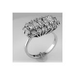 18CT WHITE GOLD DIAMOND CLUSTER RING ESTIMATED AS 2.2 CARAT TOTAL, a mix of five rectangular