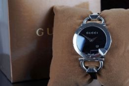 LADIES GUCCI CHIODO WRISTWATCH W/ BOX, circular black guilloche dial with silver hands, 35mm case