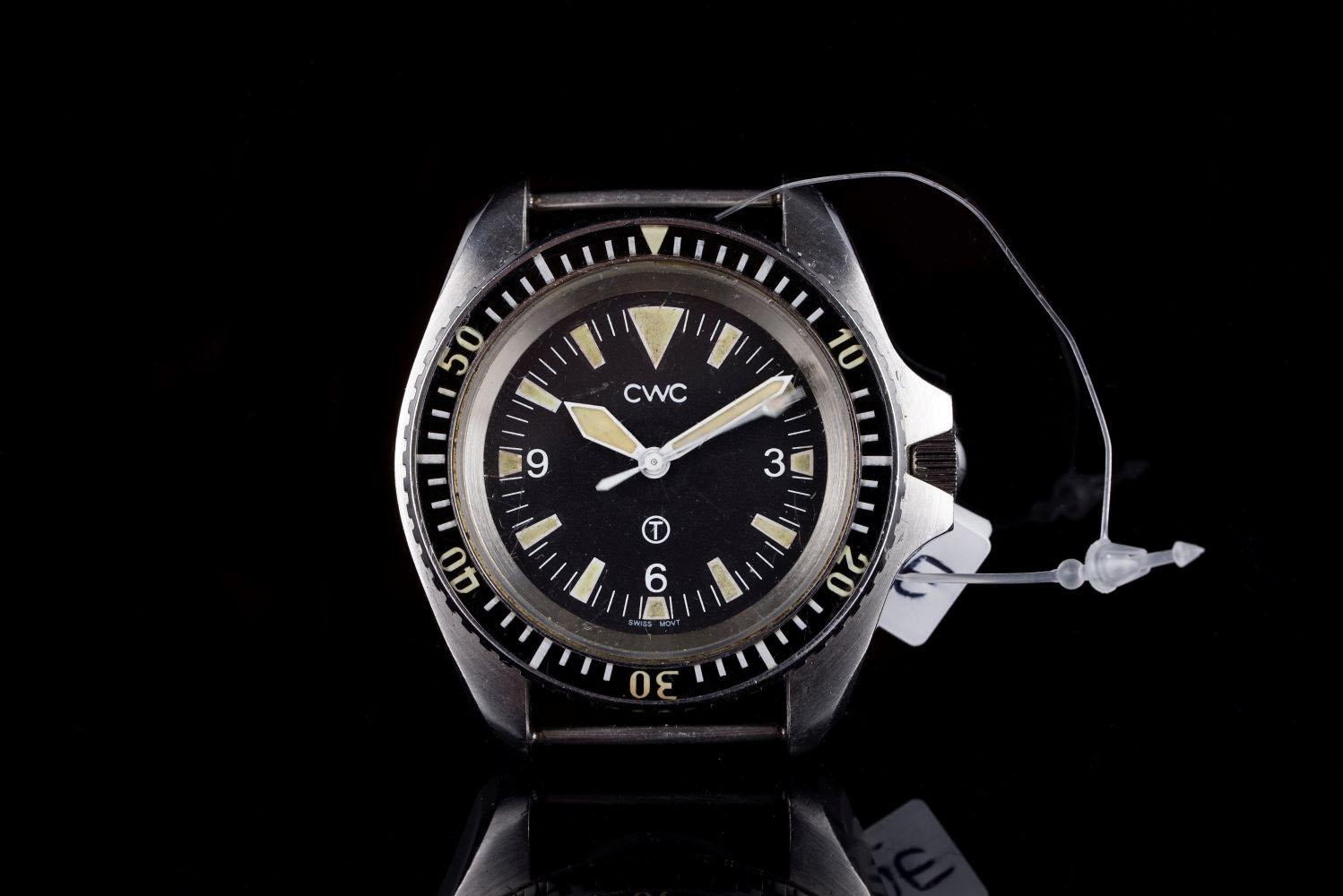 GENTLEMENS CWC MILITARY AUTOMATIC DIVERS WRISTWATCH, this piece is to be sold as parts and