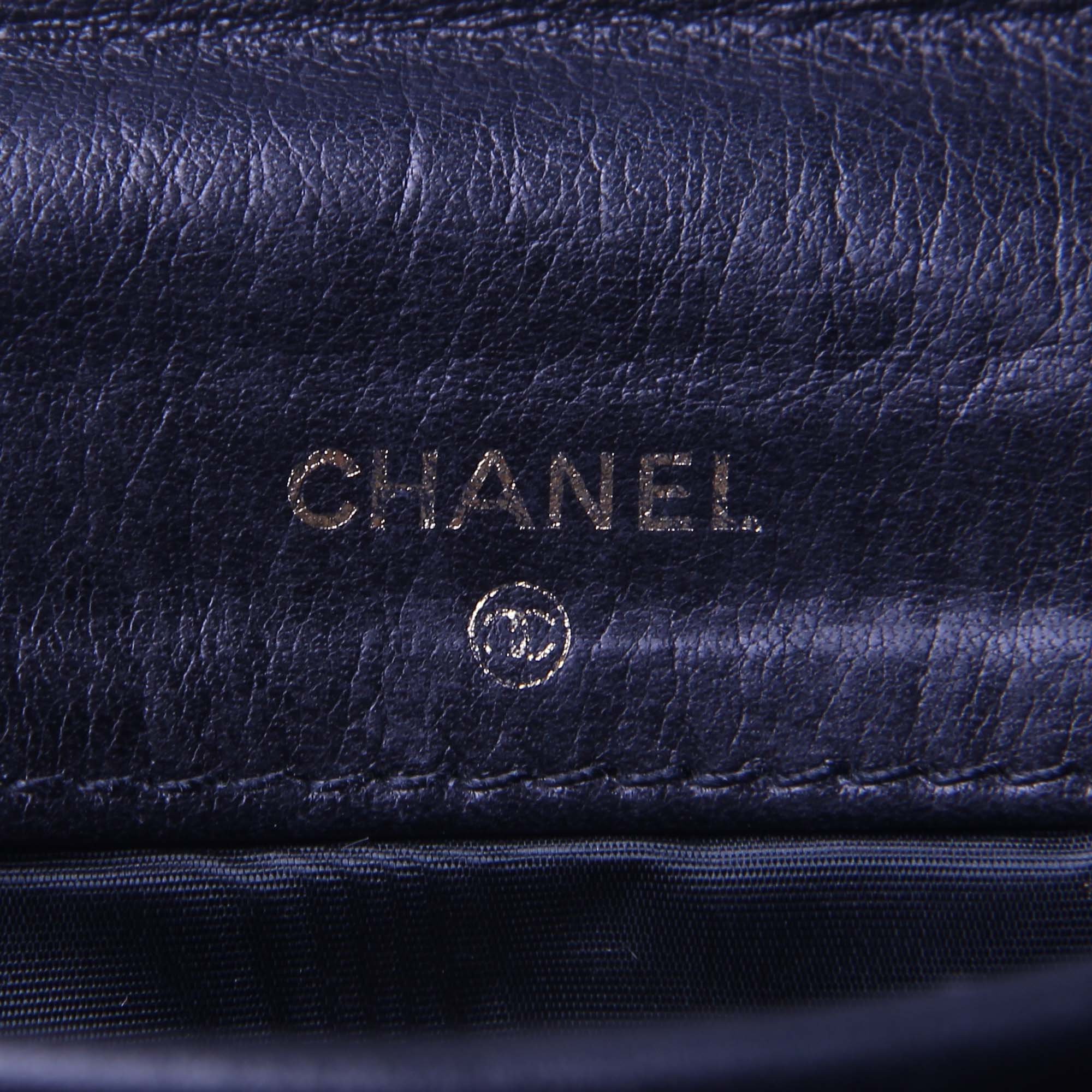 Chanel Caviar Leather Wallet, this wallet features caviar leather body, and a top flap with snap - Image 6 of 10