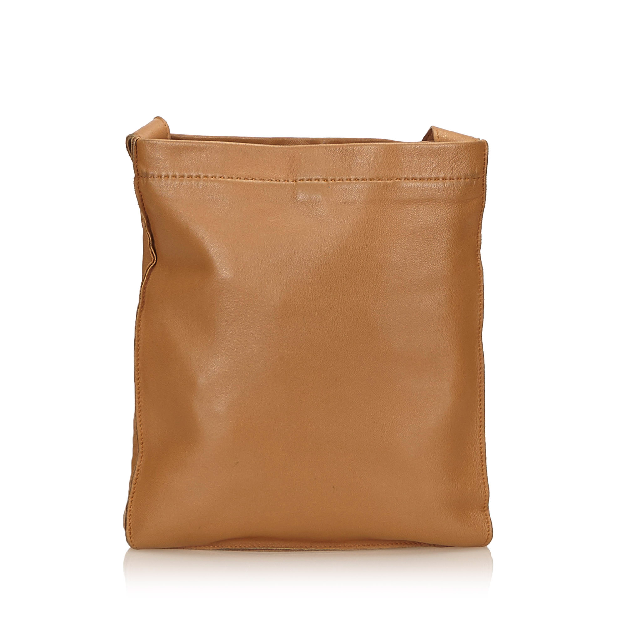 Hermes Leather Clou de Selle Shoulder Bag, the Clou de Selle shoulder bag features a perforated - Image 3 of 8