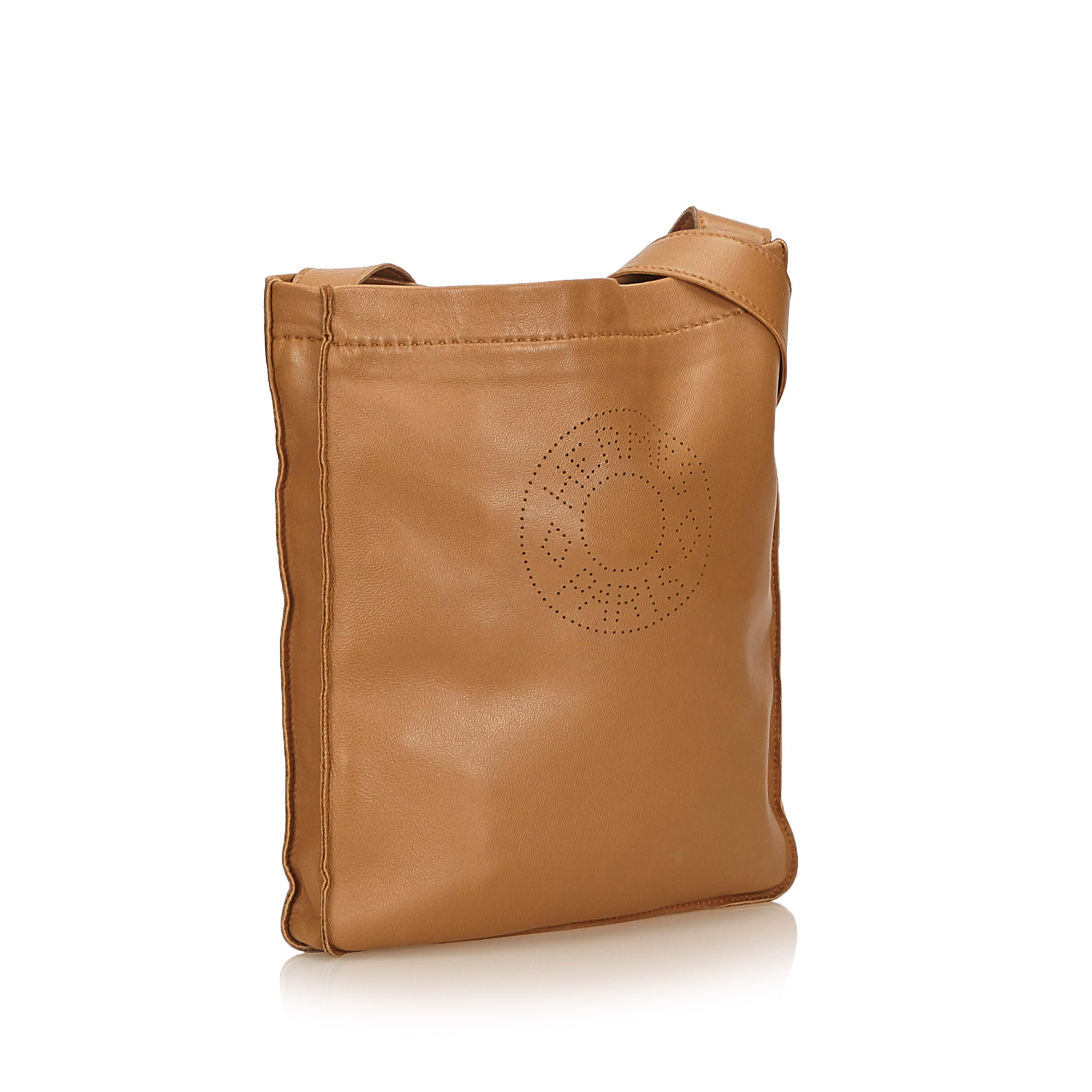 Hermes Leather Clou de Selle Shoulder Bag, the Clou de Selle shoulder bag features a perforated - Image 2 of 8