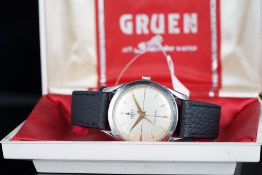 GENTLEMENS GRUEN AUTOMATIC 'BUMPER' WRISTWATCH W/ BOX, circular silver sector dial with gold hour