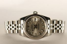 LADIES ROLEX DATEJUST WRISTWATCH REF 179174, circular silver dial with applied hour markers, date at