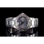 GENTLEMENS TAG HEUER KIRIUM DATE WRISTWATCH, circular grey dial with dot hour markers and hands,