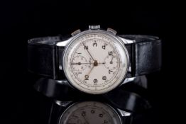 GENTLEMENS BREITLING CHRONOGRAPH WRISTWATCH, circular cream twin register dial with Arabic