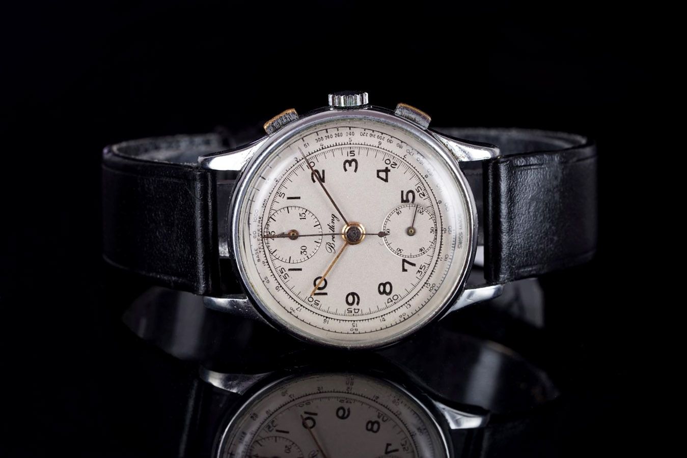 GENTLEMENS BREITLING CHRONOGRAPH WRISTWATCH, circular cream twin register dial with Arabic