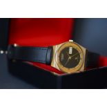 GENTLEMENS CITIZEN CQ CROYSTRON WRISTWATCH W/ BOX, circular black dial with a gold outer hour track,