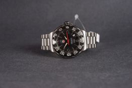 GENTLEMENS TAG HEUER FORMULA 1 DATE WRISTWATCH W/ SPARE LINK, circular black dial with silver hour