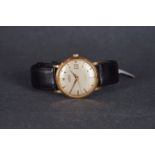 GENTLEMENS ANGELUS DATOGRAPHE 18CT GOLD WRISTWATCH, circular off white dial with gold hour markers
