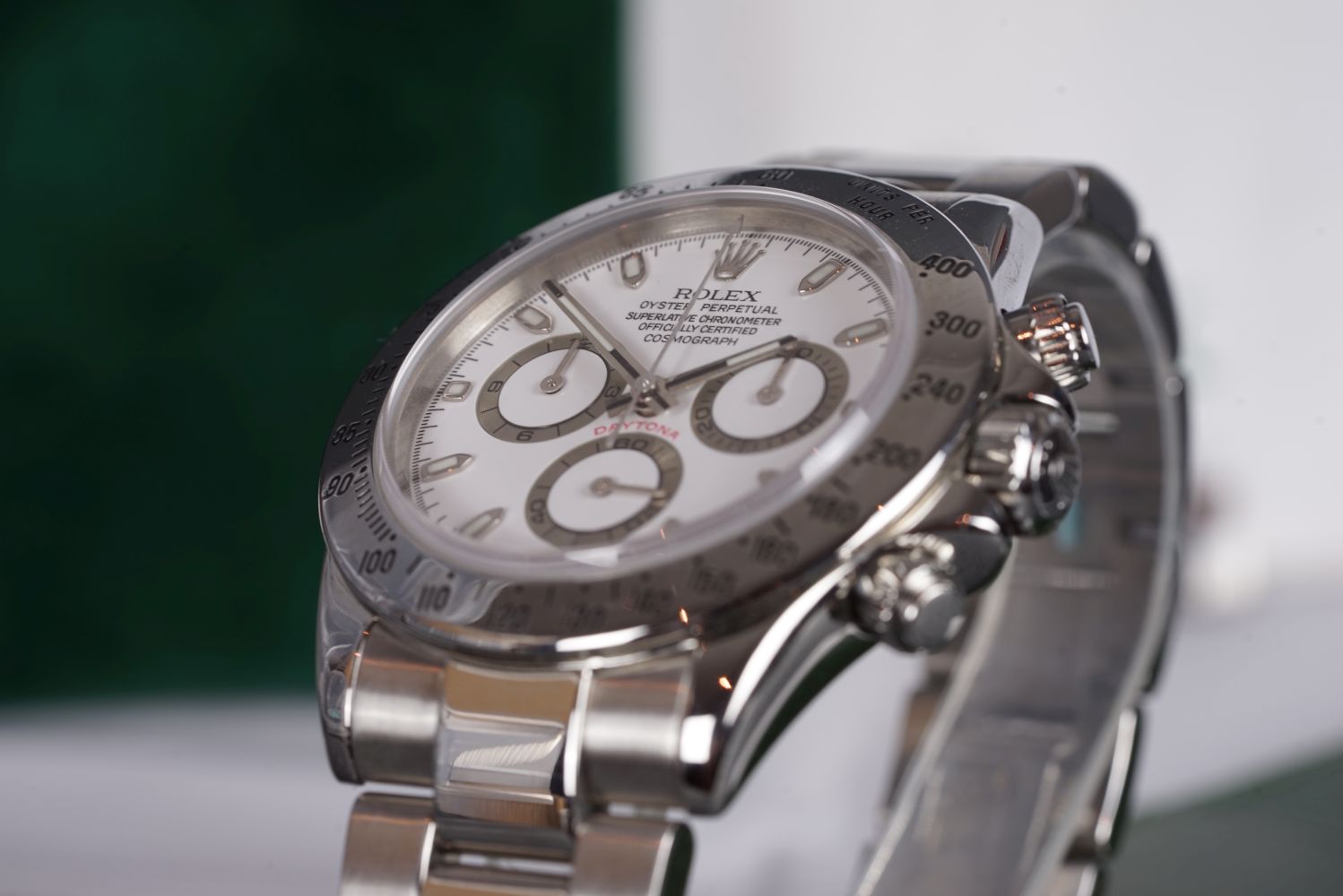 GENTLEMENS ROLEX OYSTER PERPETUAL SUPERLATIVE COSMOGRAPH DAYTONA CHRONOGRAPH WRISTWATCH W/ PUNCHED - Image 4 of 5