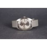 GENTLEMENS SEIKO DATE WRISTWATCH REF. 6602-8040, circular silver dial with silver hour markers and
