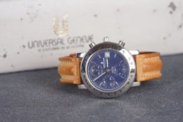 GENTLEMENS UNIVERSAL GENEVE COMPAX AUTOMATIC CHRONOGRAPH WRISTWATCH REF. 898.400 W/ BOX, circular