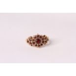 9ct Garnet cluster ring, 4.3g