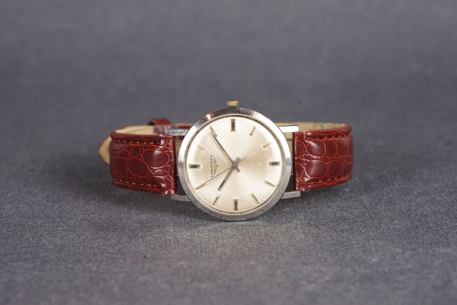 GENTLEMENS LONGINES WRISTWATCH REF. 7854, circular silver dial with silver hour markers and hands,