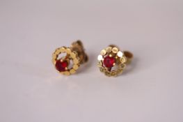 9ct red paste set stud earrings,