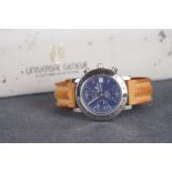 GENTLEMENS UNIVERSAL GENEVE COMPAX AUTOMATIC CHRONOGRAPH WRISTWATCH REF. 898.400 W/ BOX, circular