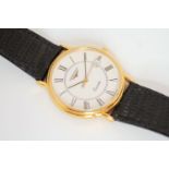 GENTLEMEN'S LONGINES QUARTZ DRESS WATCH, circular white dial with Black Roman numerals, gold