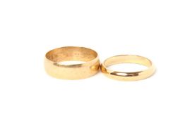 2x wedding bands, one hallmarked 18ct, marked Albion, 4g the other in yellow gold tested as 9ct or